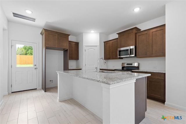 385 Dobson, Killeen, TX 76542
