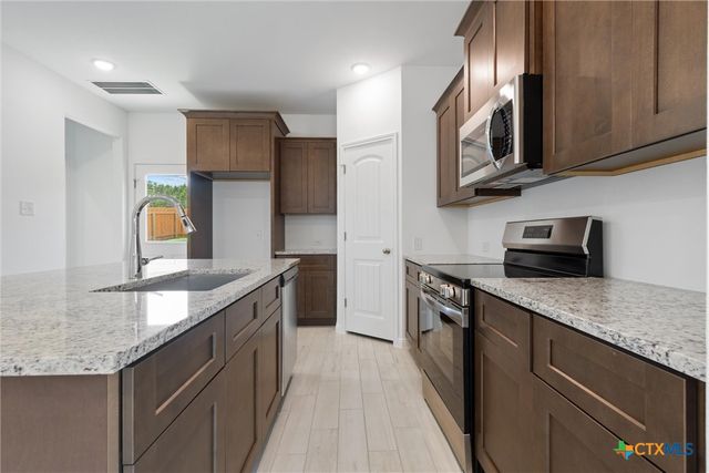 385 Dobson, Killeen, TX 76542