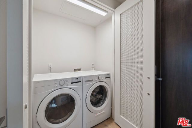 505 S Barrington Avenue 104, Los Angeles, CA 90049