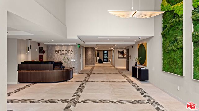 505 S Barrington Avenue 104, Los Angeles, CA 90049