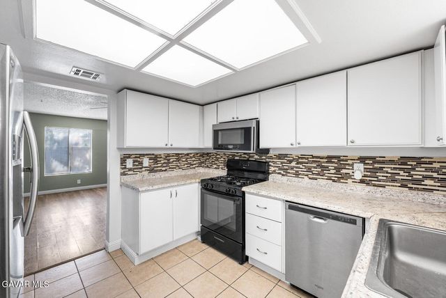 1750 E Avenue Q14 17, Palmdale, CA 93550