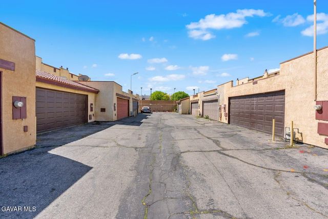 1750 E Avenue Q14 17, Palmdale, CA 93550