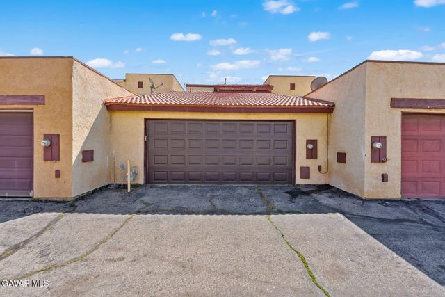 1750 E Avenue Q14 17, Palmdale, CA 93550