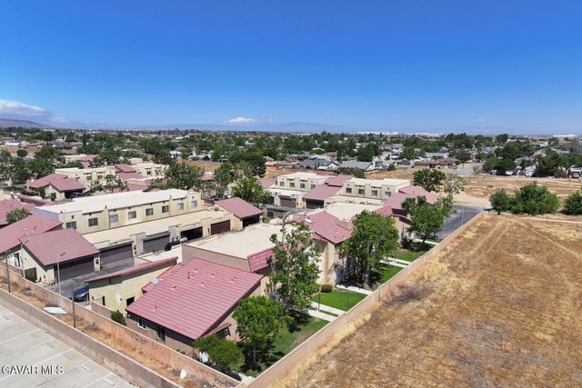 1750 E Avenue Q14 17, Palmdale, CA 93550
