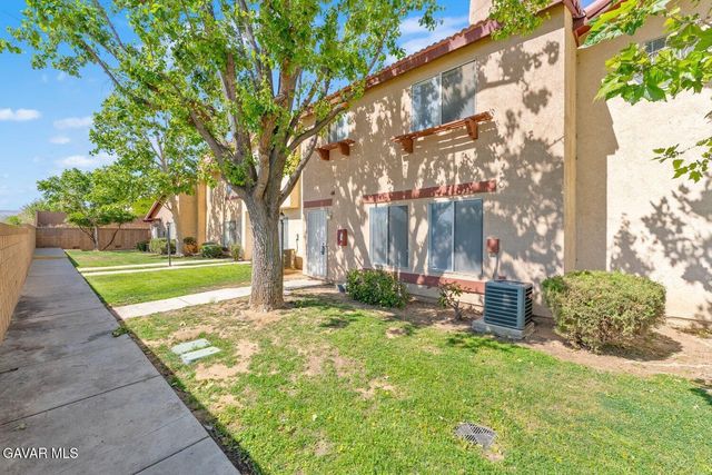 1750 E Avenue Q14 17, Palmdale, CA 93550