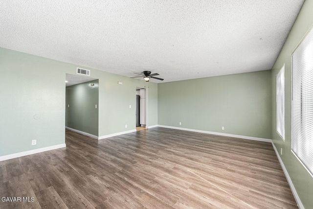 1750 E Avenue Q14 17, Palmdale, CA 93550