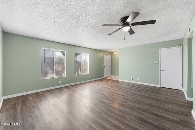 1750 E Avenue Q14 17, Palmdale, CA 93550