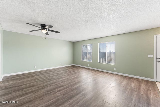 1750 E Avenue Q14 17, Palmdale, CA 93550