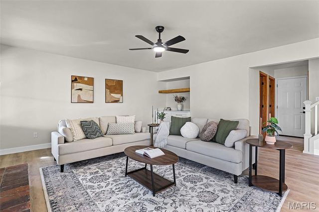 2007 Willow Lake Drive, Chesterfield, MO 63017