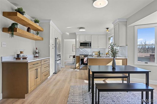 2007 Willow Lake Drive, Chesterfield, MO 63017