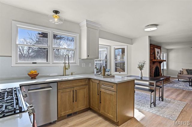 2007 Willow Lake Drive, Chesterfield, MO 63017