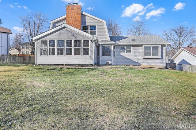 2007 Willow Lake Drive, Chesterfield, MO 63017