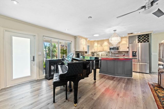 1617 Poinsettia Drive, Fort Lauderdale, FL 33305