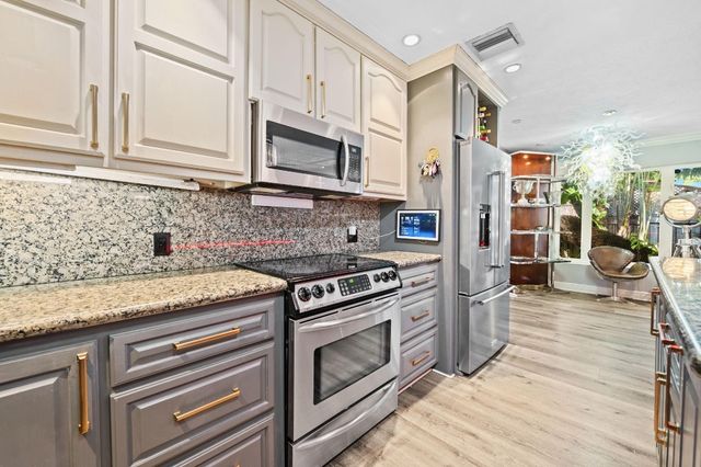 1617 Poinsettia Drive, Fort Lauderdale, FL 33305