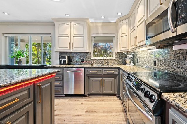 1617 Poinsettia Drive, Fort Lauderdale, FL 33305