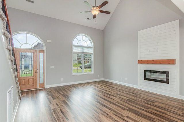 765 Buffalo Ford Dr, Clarksville, TN 37042