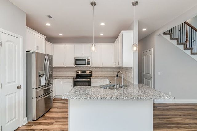 765 Buffalo Ford Dr, Clarksville, TN 37042