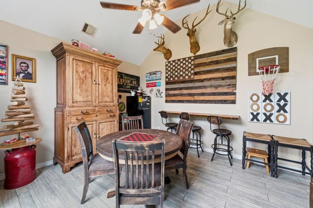 200 Chris Lane, Shepherd, TX 77371