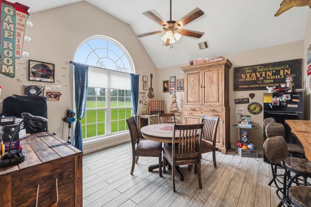 200 Chris Lane, Shepherd, TX 77371