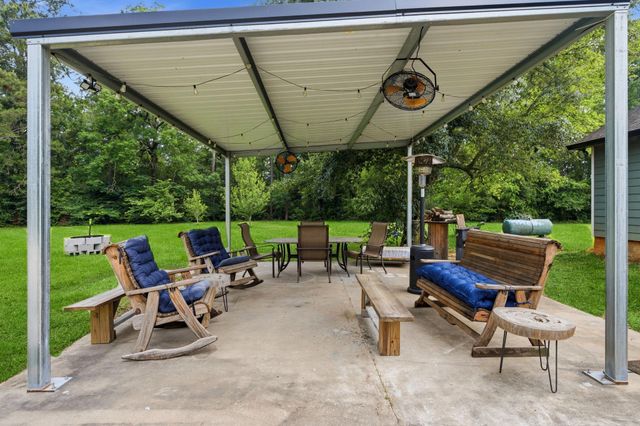 200 Chris Lane, Shepherd, TX 77371