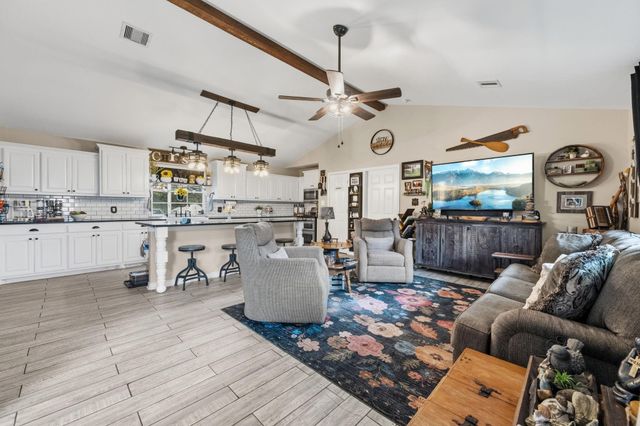 200 Chris Lane, Shepherd, TX 77371