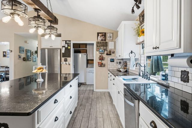 200 Chris Lane, Shepherd, TX 77371