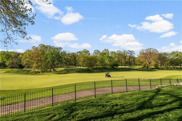 3604 W 153rd Street, Leawood, KS 66224