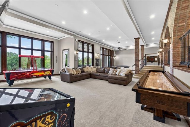 3604 W 153rd Street, Leawood, KS 66224