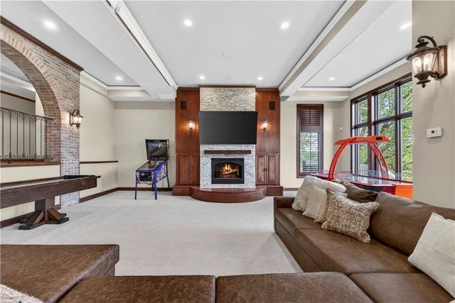 3604 W 153rd Street, Leawood, KS 66224