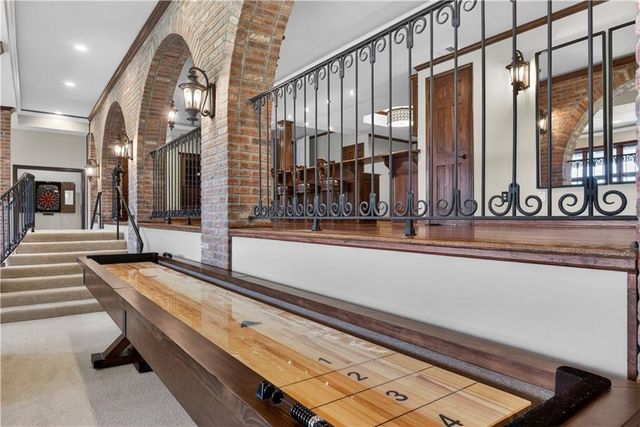 3604 W 153rd Street, Leawood, KS 66224