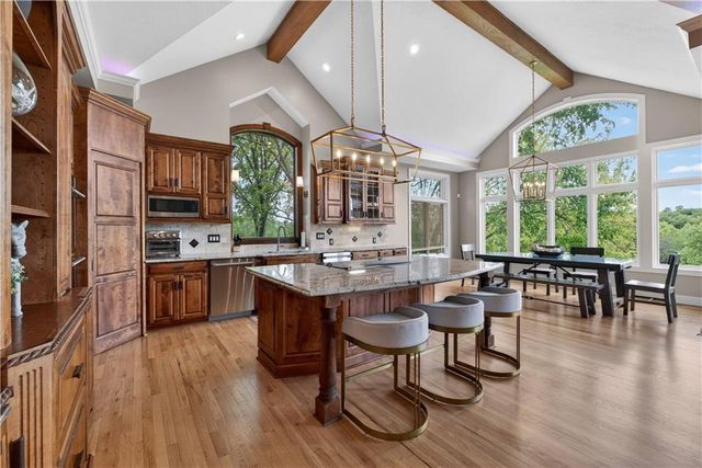 3604 W 153rd Street, Leawood, KS 66224