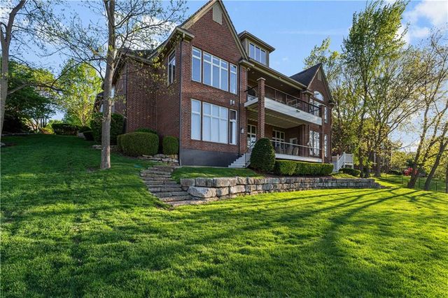 3604 W 153rd Street, Leawood, KS 66224