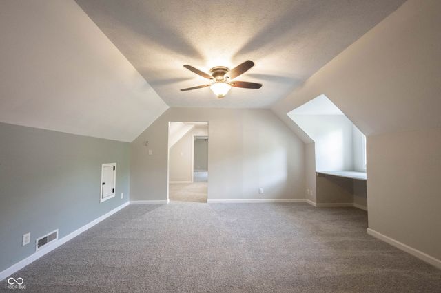 9861 Oakleaf Way, Mccordsville, IN 46055