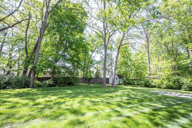 9861 Oakleaf Way, Mccordsville, IN 46055