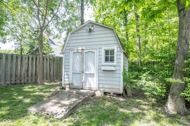 9861 Oakleaf Way, Mccordsville, IN 46055