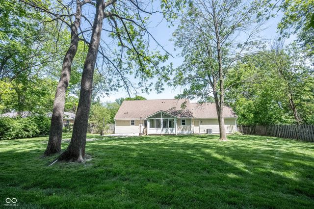 9861 Oakleaf Way, Mccordsville, IN 46055