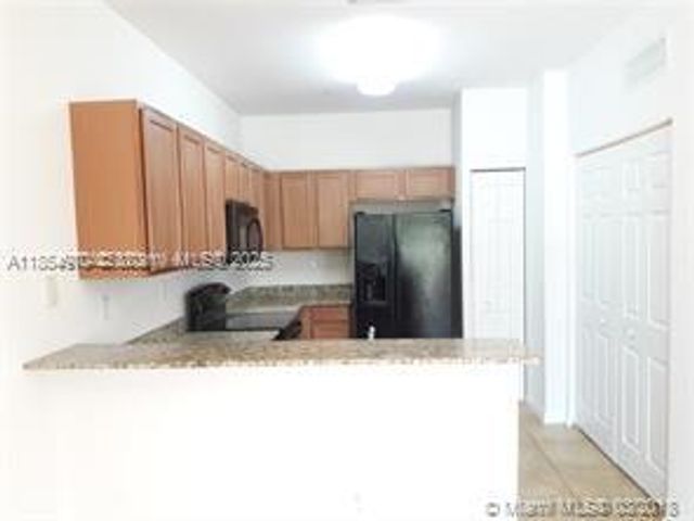 8800 NW 107th Ct 212, Doral, FL 33178