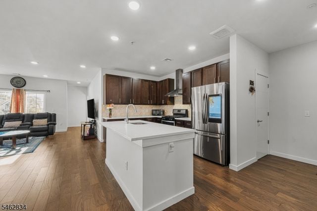 724 Lorhan Dr, Piscataway Twp., NJ 08854