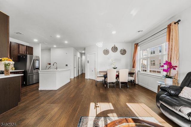724 Lorhan Dr, Piscataway Twp., NJ 08854
