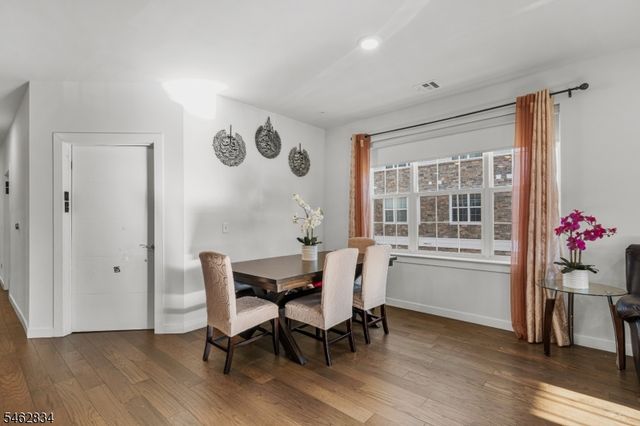 724 Lorhan Dr, Piscataway Twp., NJ 08854