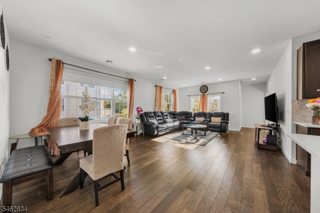 724 Lorhan Dr, Piscataway Twp., NJ 08854 — photo 5