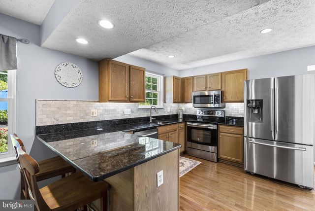 3216 ART HALL LN, Pasadena, MD 21122