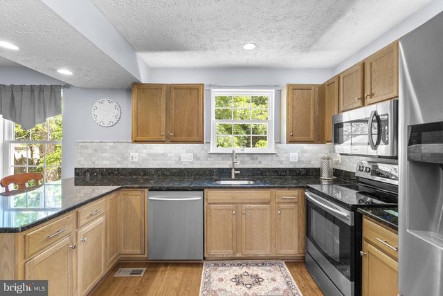 3216 ART HALL LN, Pasadena, MD 21122