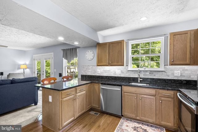 3216 ART HALL LN, Pasadena, MD 21122