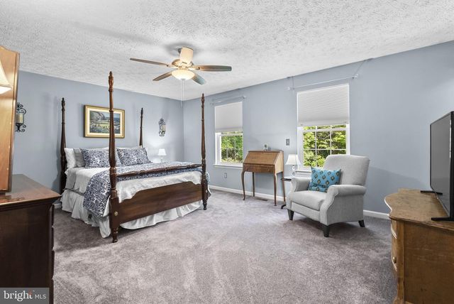 3216 ART HALL LN, Pasadena, MD 21122
