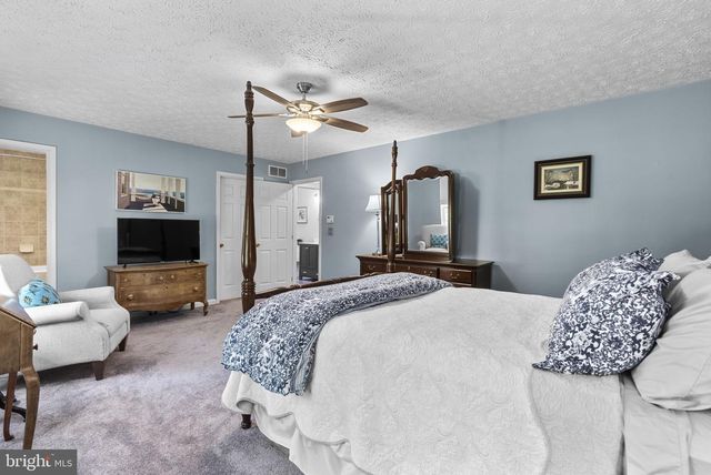 3216 ART HALL LN, Pasadena, MD 21122