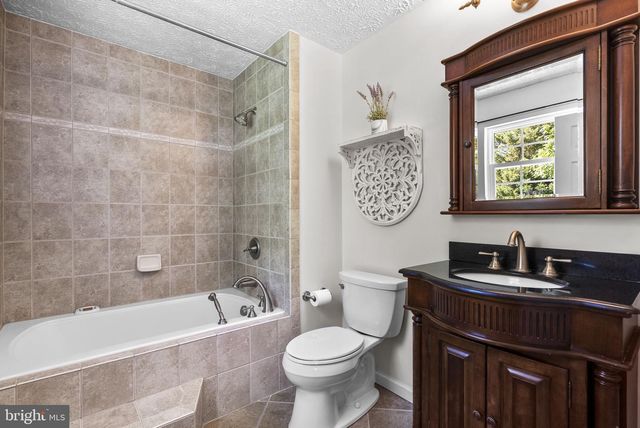 3216 ART HALL LN, Pasadena, MD 21122