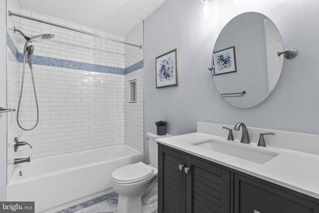 3216 ART HALL LN, Pasadena, MD 21122