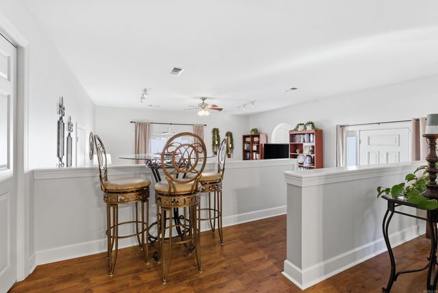 6 Sherwood Drive, Conway, AR 72034