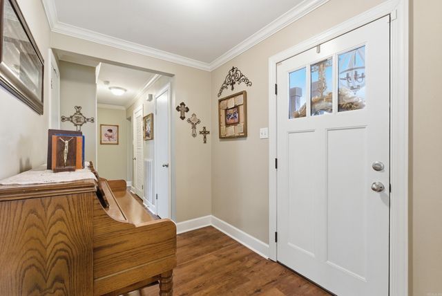 6 Sherwood Drive, Conway, AR 72034